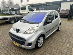 Grijs Gebruikt 2011 Peugeot 107 Hatchback | € 3.495 (Duur)