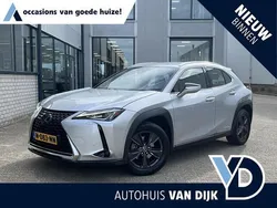 Grijs Gebruikt 2020 Lexus UX 250h Luxury Line SUV | € 24.950 (Goede deal)