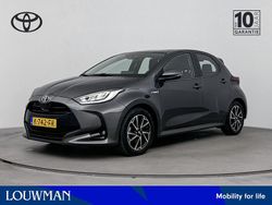 Grijs Gebruikt 2020 Toyota Yaris Hybrid Hatchback | € 20.745 (Eerlijke prijs)