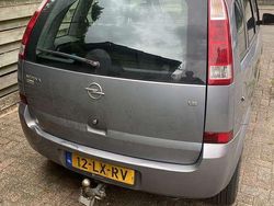 Grijs Gebruikt 2003 Opel Meriva Essentia MPV | € 899 (Iets duurder)