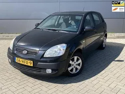 Zwart Gebruikt 2008 Kia Rio Hatchback | € 950
