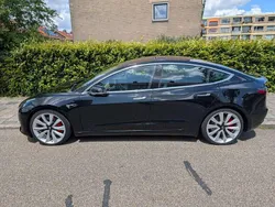 Zwart Gebruikt 2019 Tesla Model 3 Performance Sedan | € 20.800 (Eerlijke prijs)