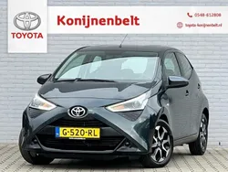 Grijs, metallic lak Gebruikt 2019 Toyota Aygo X-play Hatchback | € 12.495 (Iets duurder)