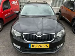 Zwart Gebruikt 2016 Skoda Octavia Stationwagen | € 8.500 (Goede deal)