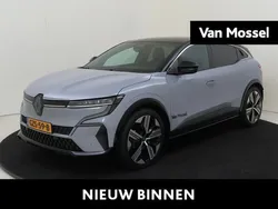 Grijs Gebruikt 2025 Renault Mégane Iconic Hatchback | € 40.940 (Duur)