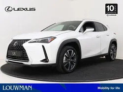 Wit Gebruikt 2023 Lexus UX Business Edition SUV | € 39.950 (Eerlijke prijs)