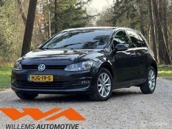 Grijs, metallic lak Gebruikt 2015 VW Golf VII LOUNGE Hatchback | € 10.999 (Goede deal)