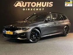 Grijs, metallic lak Gebruikt 2021 BMW 330e Executive Stationwagen | € 38.990 (Eerlijke prijs)