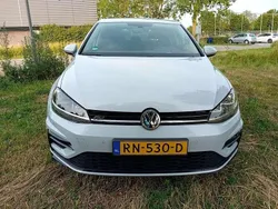 Wit Gebruikt 2018 VW Golf VII R Stationwagen | € 13.390 (Iets duurder)