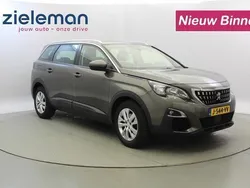 Grijs, metallic lak Gebruikt 2020 Peugeot 5008 MPV | € 17.645 (Eerlijke prijs)