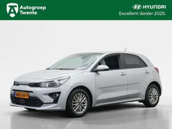 Grijs Gebruikt 2022 Kia Rio Hatchback | € 17.345 (Eerlijke prijs)