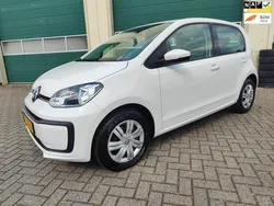 Wit Gebruikt 2016 VW up! move up! Hatchback | € 7.295 (Eerlijke prijs)