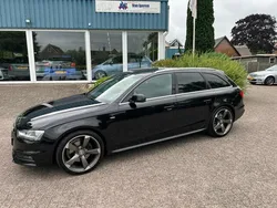 Zwart, metallic lak Gebruikt 2014 Audi A4 Sport Stationwagen | € 9.400 (Iets duurder)