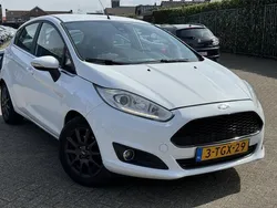 Wit Gebruikt 2014 Ford Fiesta Titanium Hatchback | € 4.350