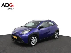 Blauw Gebruikt 2024 Toyota Aygo Play Hatchback | € 18.450 (Eerlijke prijs)