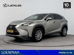 Grijs (metallic) Gebruikt 2016 Lexus NX300h Business Edition SUV | € 21.950 (Goede deal)
