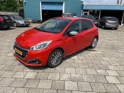 Oranje Gebruikt 2018 Peugeot 208 Allure Hatchback | € 9.950 (Duur)