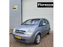 Grijs Gebruikt 2005 Opel Meriva MPV | € 1.945 (Eerlijke prijs)