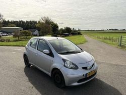 Grijs Gebruikt 2008 Toyota Aygo Hatchback | € 1.399 (Goede deal)
