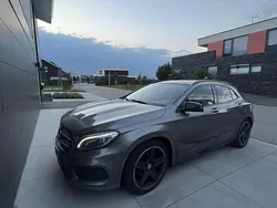 Grijs Gebruikt 2016 Mercedes GLA180 Ambition SUV | € 13.500 (Super prijs)