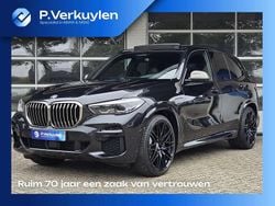 Zwart Gebruikt 2021 BMW X5 M Sport SUV | € 62.950 (Eerlijke prijs)