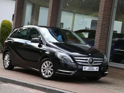 Zwart Gebruikt 2012 Mercedes B180 Ambition MPV | € 12.950 (Iets duurder)