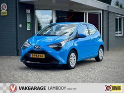 Blauw Gebruikt 2019 Toyota Aygo X-play Hatchback | € 14.200 (Eerlijke prijs)