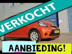 Oranje Gebruikt 2013 Toyota Aygo Hatchback | € 4.199 (Super prijs)