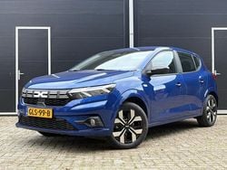 Blauw, metallic lak Gebruikt 2024 Dacia Sandero Journey Hatchback | € 17.990 (Goede deal)