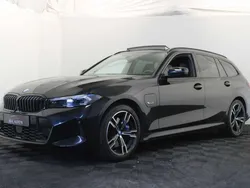 Zwart Gebruikt 2022 BMW 330e M Performance Stationwagen | € 39.999 (Goede deal)