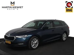 Blauw, metallic lak Gebruikt 2021 Skoda Octavia Style Stationwagen | € 14.750 (Eerlijke prijs)
