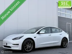 Wit Gebruikt 2021 Tesla Model 3 Standard Range Sedan | € 21.695 (Eerlijke prijs)