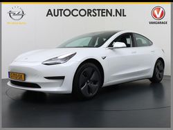 Wit (parellak) Gebruikt 2019 Tesla Model 3 Standard Range Plus Sedan | € 19.895 (Goede deal)