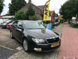 Bruin Gebruikt 2011 Skoda Superb Comfort Hatchback | € 3.799 (Super prijs)