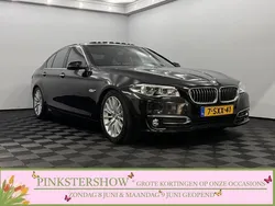 Zwart, metallic lak Gebruikt 2014 BMW 520 Luxury Line Sedan | € 19.950 (Duur)