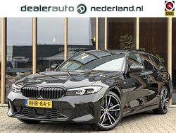 Zwart Gebruikt 2024 BMW 330 M Sport Stationwagen | € 44.950 (Eerlijke prijs)