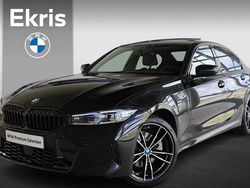 Zwart Gebruikt 2024 BMW 320e Comfort Edition Sedan | € 44.900 (Eerlijke prijs)