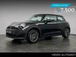 Zwart Nieuw 2024 Mini Cooper S Essential Hatchback | € 39.487