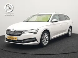 Wit Gebruikt 2020 Skoda Superb Business Line Hatchback | € 21.630 (Eerlijke prijs)
