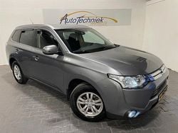 Grijs Gebruikt 2014 Mitsubishi Outlander SUV | € 14.980 (Eerlijke prijs)