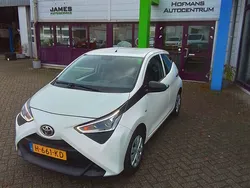 Wit Gebruikt 2020 Toyota Aygo Hatchback | € 11.999 (Eerlijke prijs)