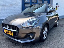 Grijs Gebruikt 2021 Suzuki Swift Style Hatchback | € 17.990 (Eerlijke prijs)
