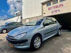 Grijs Gebruikt 2003 Peugeot 206 Hatchback | € 2.750 (Iets duurder)