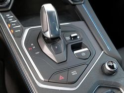 Blauw Gebruikt 2022 Lynk & Co 01 SUV | € 24.894 (Eerlijke prijs)