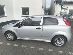 Zilver Gebruikt 2011 Fiat Punto Hatchback | € 1.000 (Goede deal)