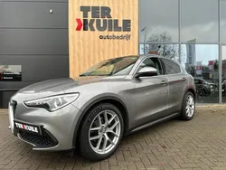 Grijs Gebruikt 2017 Alfa Romeo Stelvio SUV | € 27.475 (Iets duurder)