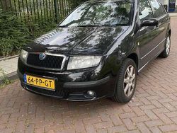 Zwart Gebruikt 2004 Skoda Fabia Elegance Hatchback | € 1.275 (Eerlijke prijs)