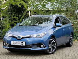 Blauw Gebruikt 2016 Toyota Auris Hybrid Stationwagen | € 15.950 (Iets duurder)