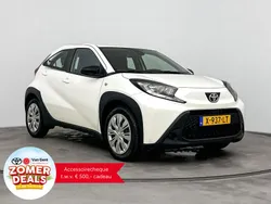 Wit Gebruikt 2024 Toyota Aygo Play Hatchback | € 17.499 (Eerlijke prijs)