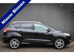 Zwart Gebruikt 2017 Ford Kuga Titanium SUV | € 14.950 (Eerlijke prijs)
